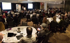 Un public attentif de plus de 160 personnes sont venus entendre les conférenciers au Symposium vigne et vin 2015.